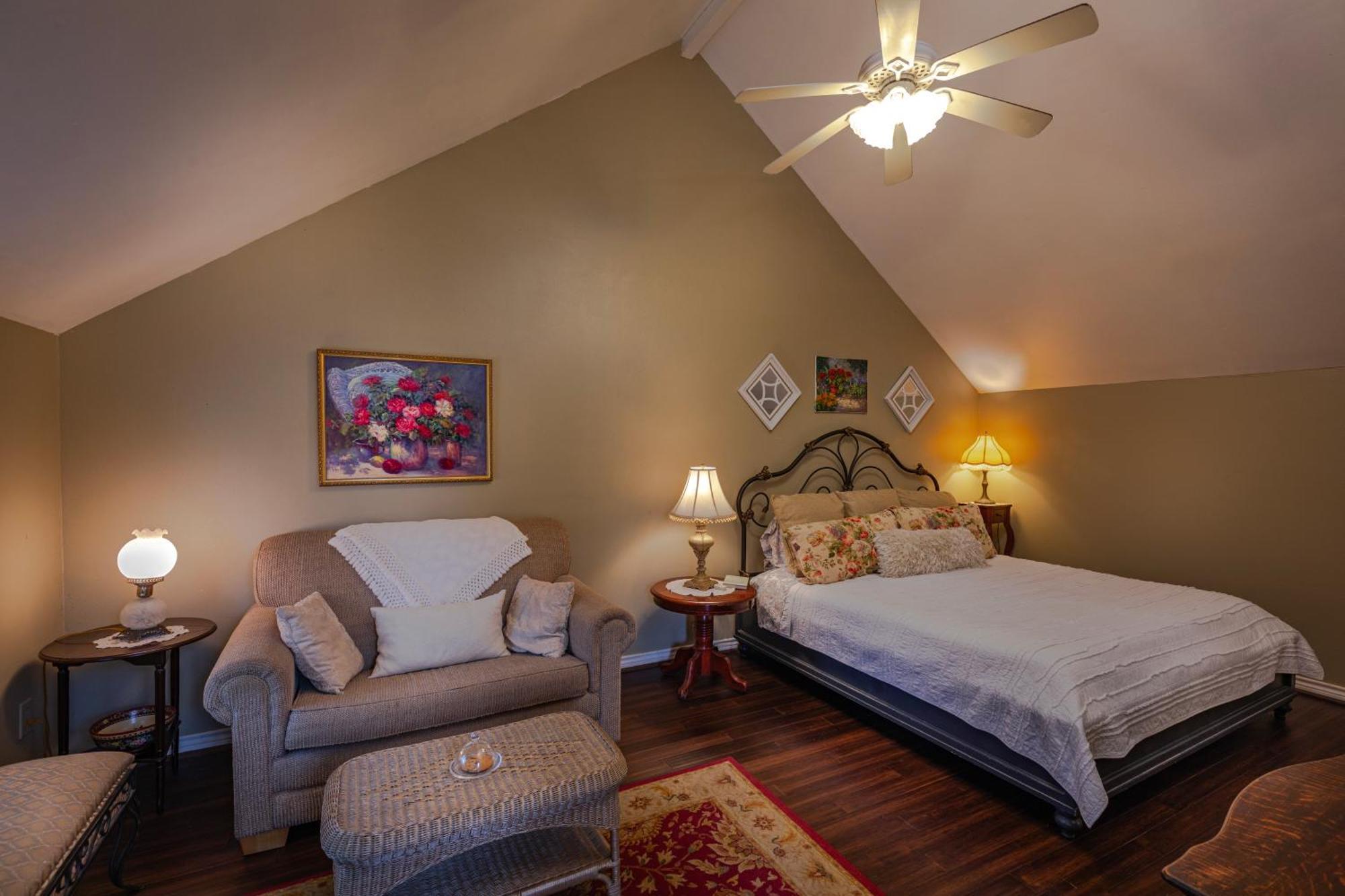 Bed And Breakfast On White Rock Creek Waco Exterior foto